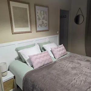 Au Detour Du Mont D'hotes Bed and breakfast